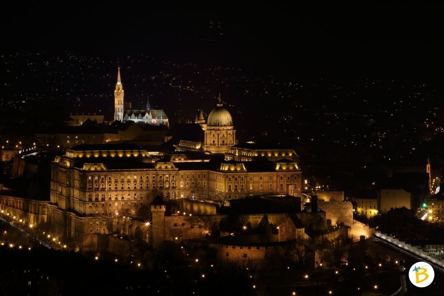 Castello di Buda di sera